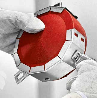Hilti Brandschutzhülse für eine Kabelabschottung.